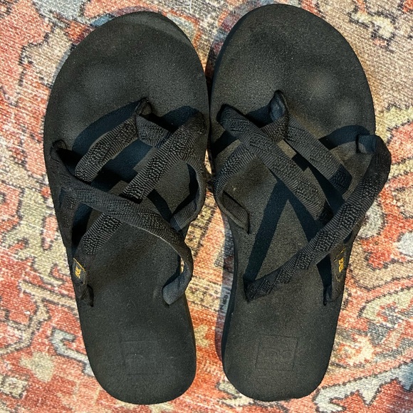 Teva Women’s 9 Sandals - Picture 2 of 6